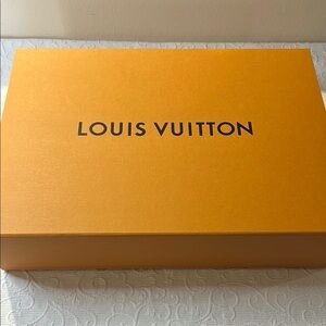 Louis Vuitton Signature Orange Box Large BOX. Magnetic closure.